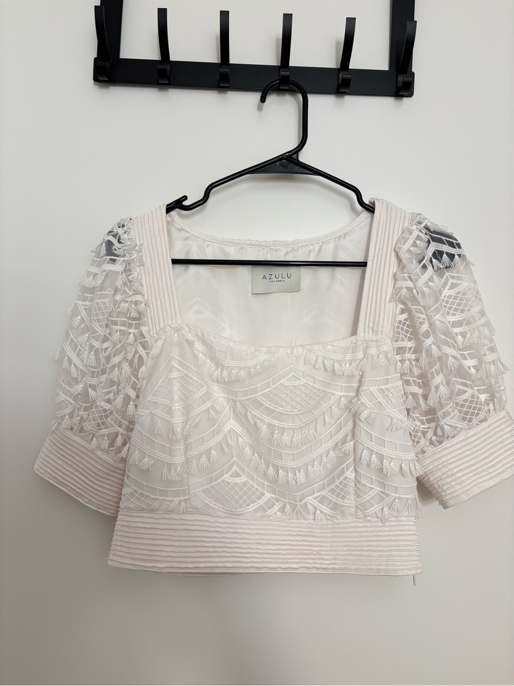 Azulu White Lace Square Neck Puff Sleeve Crop Top